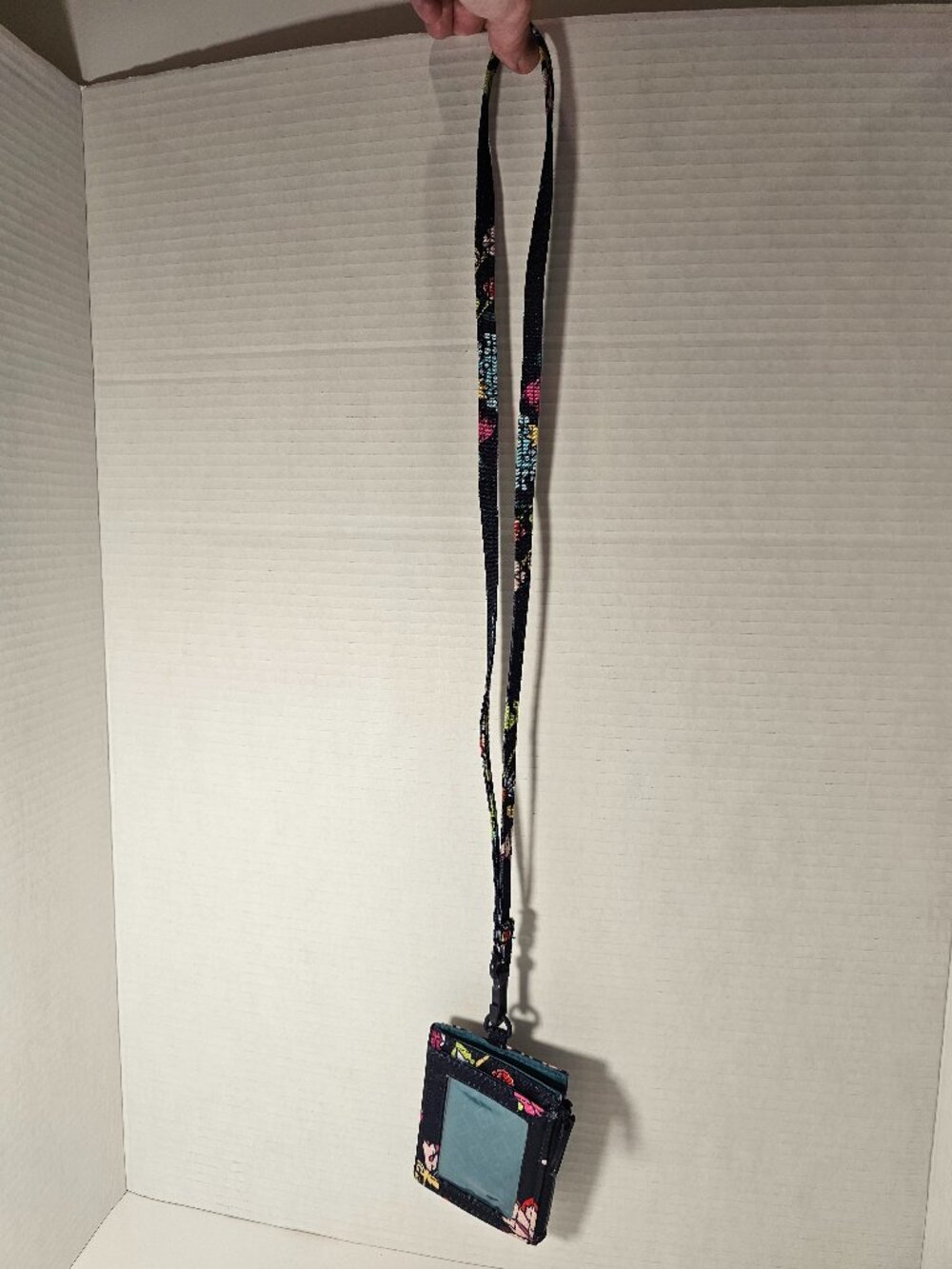 NWOT Vera Bradley ReActive RFID Lanyard Card Case Itsy Ditsy Floral Compact Bag
